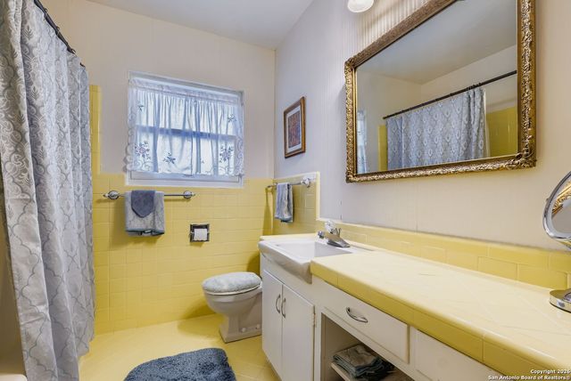 615 CAVE LN, San Antonio, TX 78209