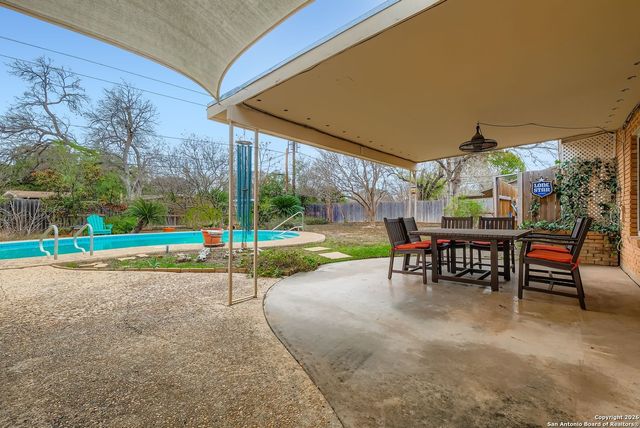 615 CAVE LN, San Antonio, TX 78209