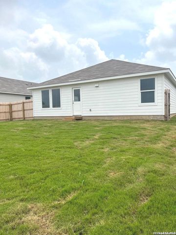 3135 Dispatch Dr., New Braunfels, TX 78130