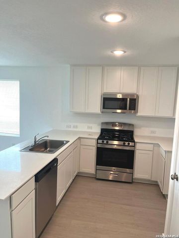 3135 Dispatch Dr., New Braunfels, TX 78130