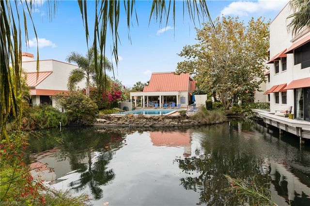 595 Serendipity DR 595, Naples, FL 34108