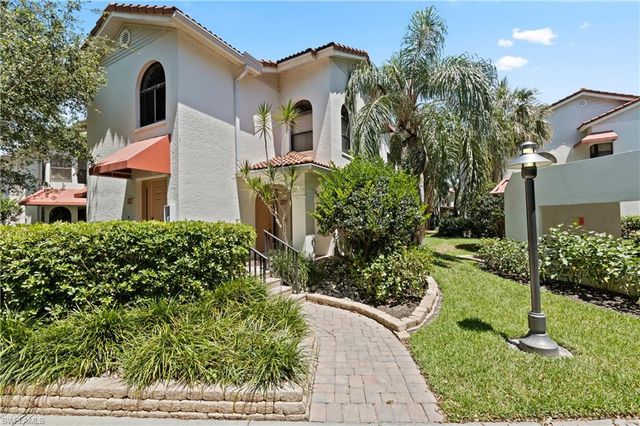 595 Serendipity DR 595, Naples, FL 34108