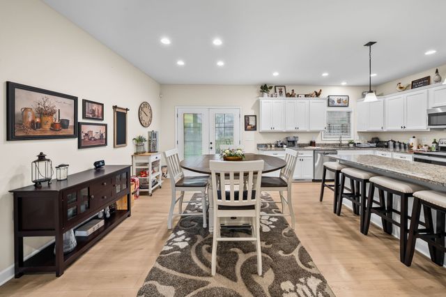 104 Lowell Way, Hopkinsville, KY 42240