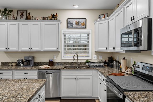 104 Lowell Way, Hopkinsville, KY 42240