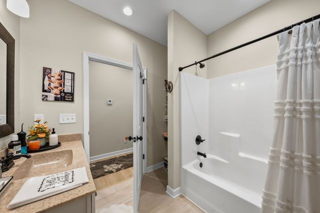 104 Lowell Way, Hopkinsville, KY 42240