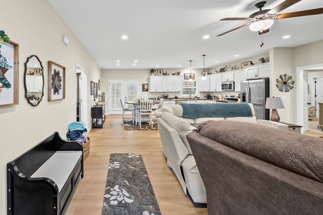 104 Lowell Way, Hopkinsville, KY 42240