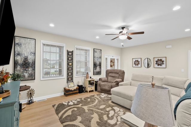 104 Lowell Way, Hopkinsville, KY 42240