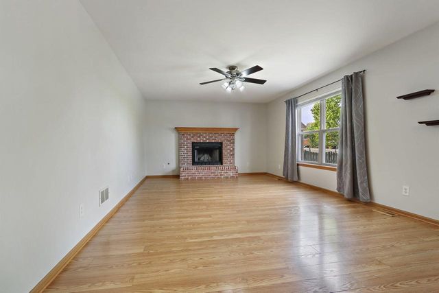 8732 246th COURT, Salem, WI 53168