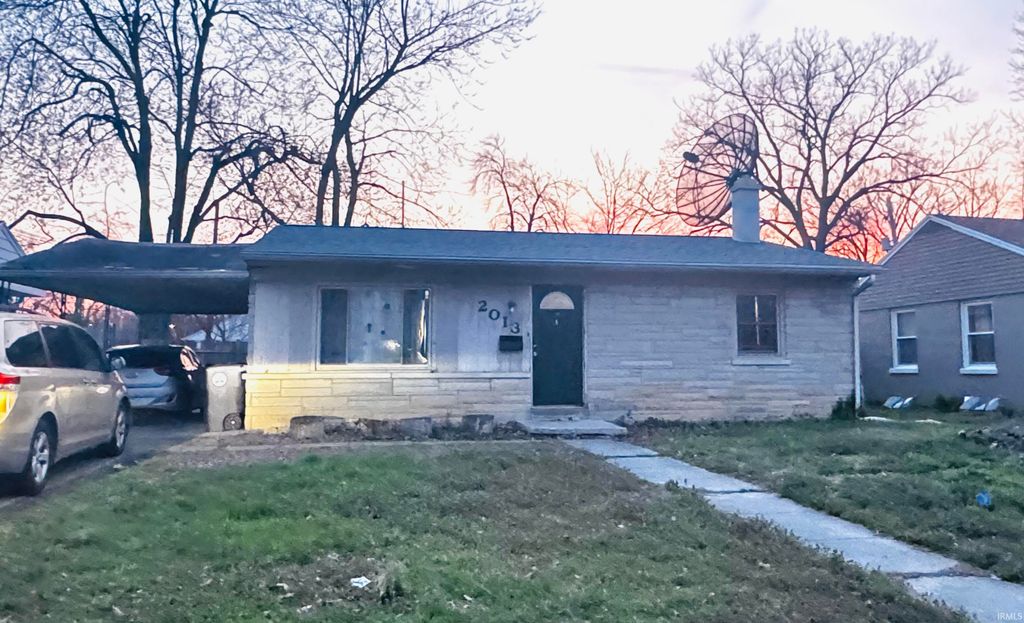 2013 S Spring Street, Evansville, IN 47714