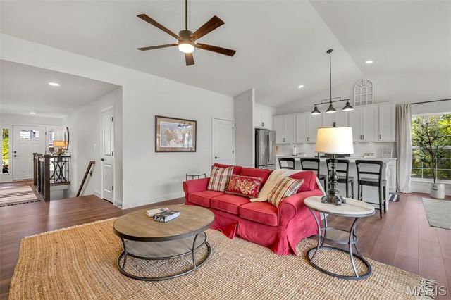 1576 Westlake Circle Drive, Pacific, MO 63069