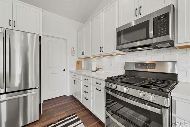 1576 Westlake Circle Drive, Pacific, MO 63069