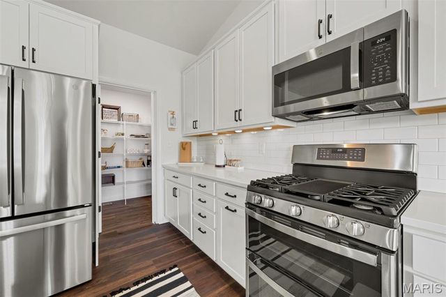1576 Westlake Circle Drive, Pacific, MO 63069