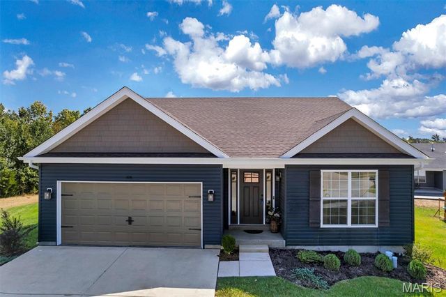 1576 Westlake Circle Drive, Pacific, MO 63069