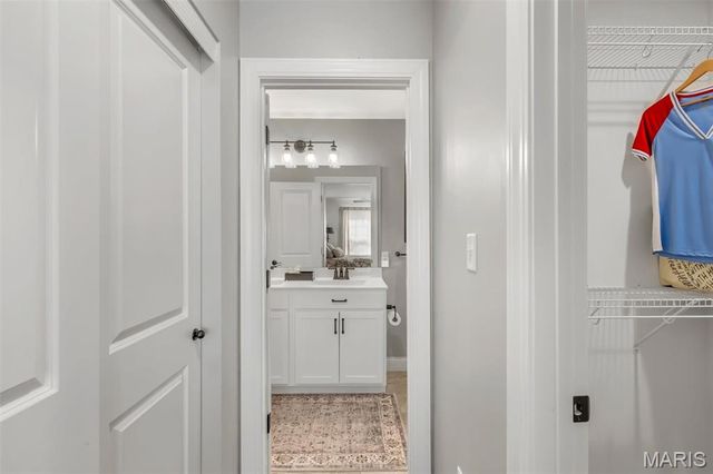 1576 Westlake Circle Drive, Pacific, MO 63069