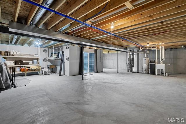 1576 Westlake Circle Drive, Pacific, MO 63069