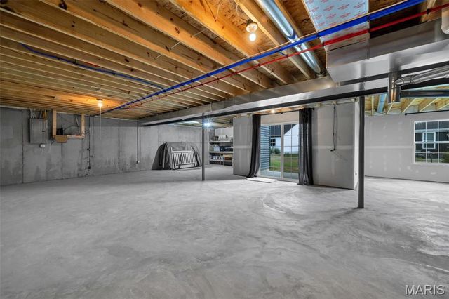 1576 Westlake Circle Drive, Pacific, MO 63069