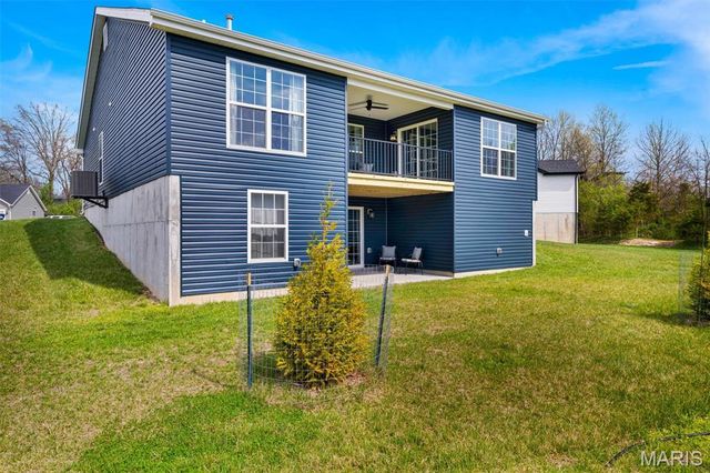 1576 Westlake Circle Drive, Pacific, MO 63069