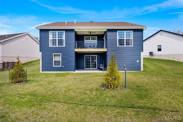 1576 Westlake Circle Drive, Pacific, MO 63069