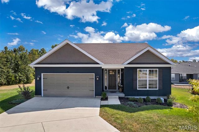 1576 Westlake Circle Drive, Pacific, MO 63069
