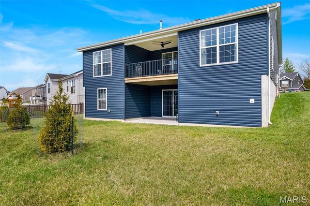 1576 Westlake Circle Drive, Pacific, MO 63069