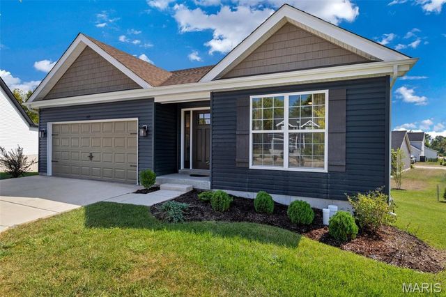 1576 Westlake Circle Drive, Pacific, MO 63069