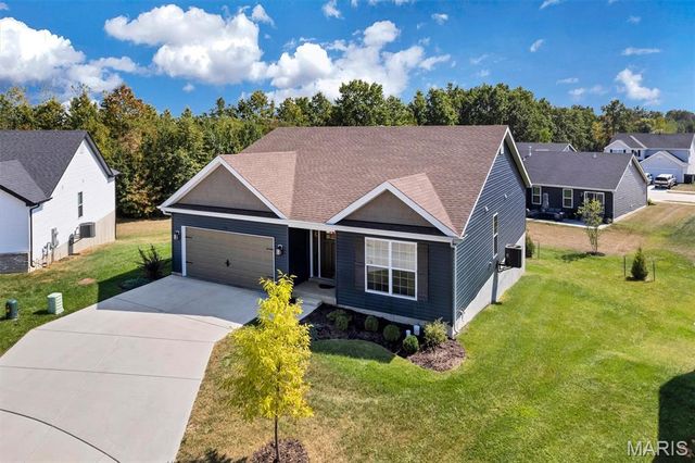 1576 Westlake Circle Drive, Pacific, MO 63069