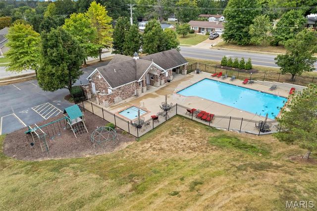 1576 Westlake Circle Drive, Pacific, MO 63069