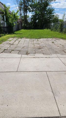 13015 Conant St, Detroit, MI 48212