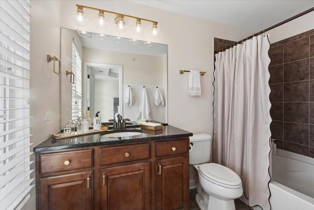 824 E Wing Street, Arlington Heights, IL 60004