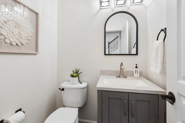 824 E Wing Street, Arlington Heights, IL 60004