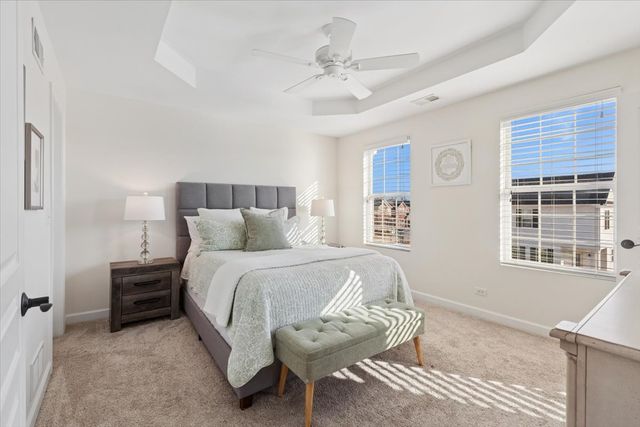 824 E Wing Street, Arlington Heights, IL 60004