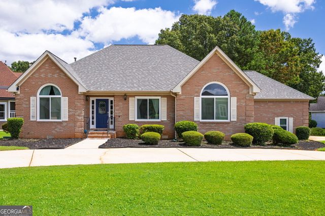 9396 Woodlawn Drive, Douglasville, GA 30135