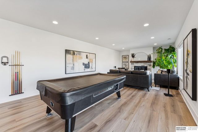 20542 Hartman Avenue, Elkhorn, NE 68022