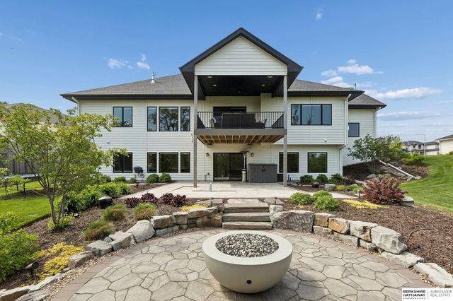 20542 Hartman Avenue, Elkhorn, NE 68022