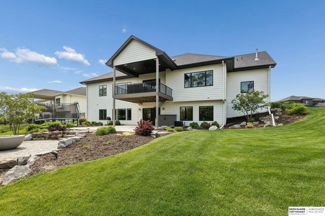 20542 Hartman Avenue, Elkhorn, NE 68022