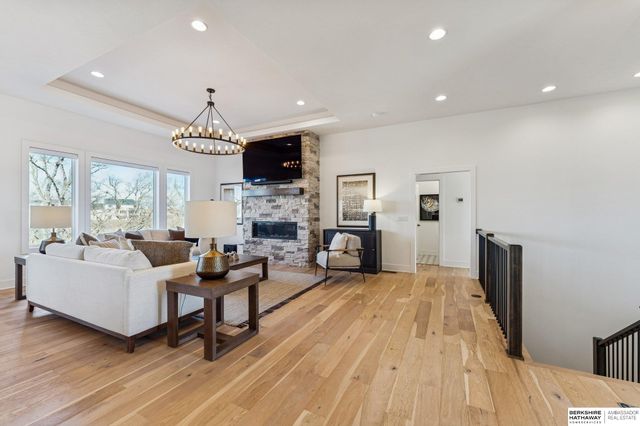 20542 Hartman Avenue, Elkhorn, NE 68022