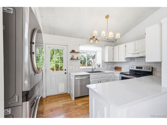 9604 W Chatfield Ave A, Littleton, CO 80128