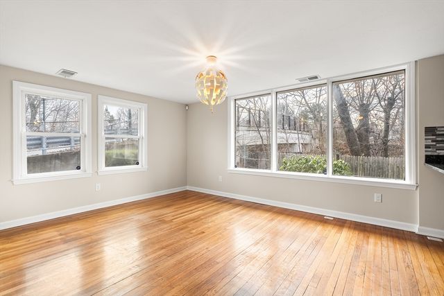 80 Manzanetta Ave, Weymouth, MA 02188