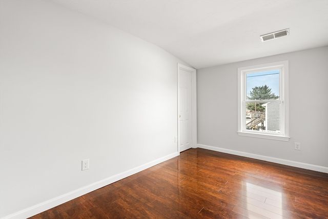 80 Manzanetta Ave, Weymouth, MA 02188