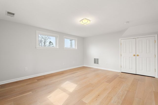 80 Manzanetta Ave, Weymouth, MA 02188