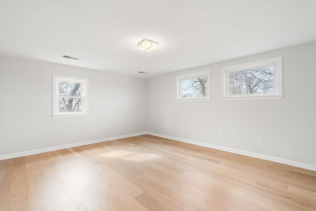 80 Manzanetta Ave, Weymouth, MA 02188