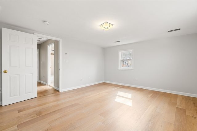 80 Manzanetta Ave, Weymouth, MA 02188