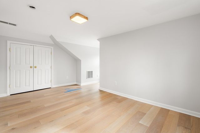 80 Manzanetta Ave, Weymouth, MA 02188