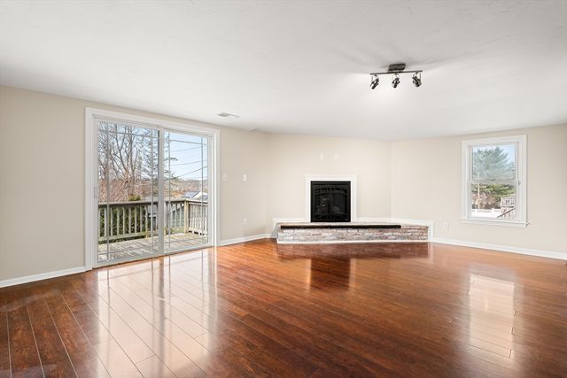 80 Manzanetta Ave, Weymouth, MA 02188