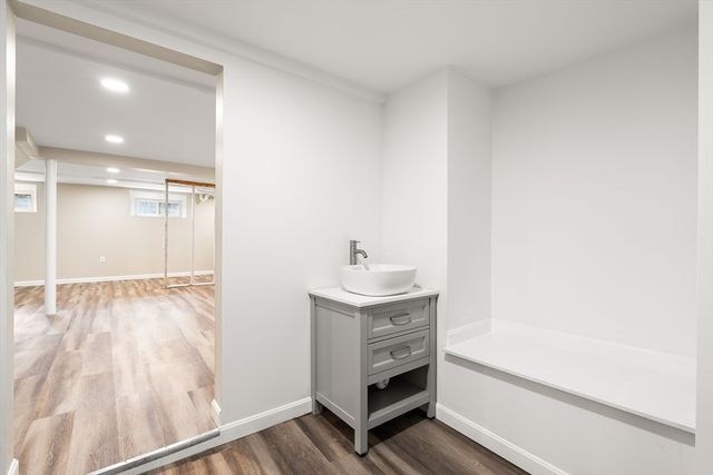 80 Manzanetta Ave, Weymouth, MA 02188