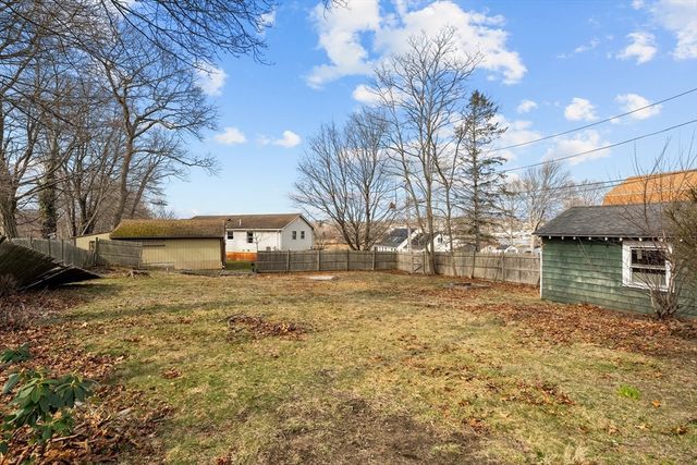 80 Manzanetta Ave, Weymouth, MA 02188