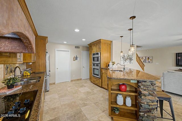 2227 E PARKSIDE Lane, Phoenix, AZ 85024