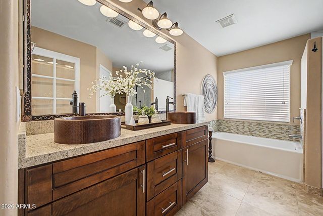 2227 E PARKSIDE Lane, Phoenix, AZ 85024