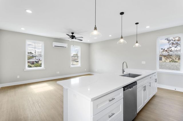 2028 Arbutus Avenue, North Charleston, SC 29405
