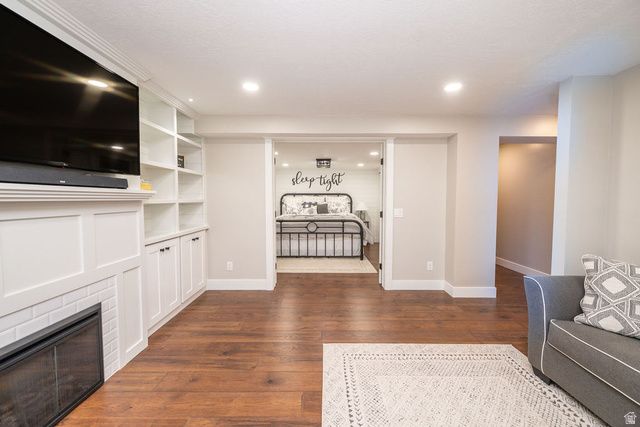 904 W 2300 S, Syracuse, UT 84075